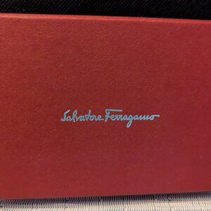 BRAND NEW!! SALVATORE FERRAGAMO GANCINO CREDIT CARD HOLDERALLET SLIM